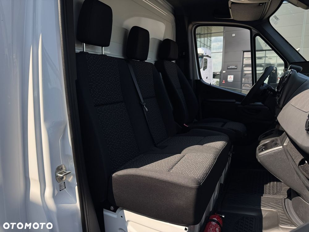 Mercedes-Benz Sprinter - 27