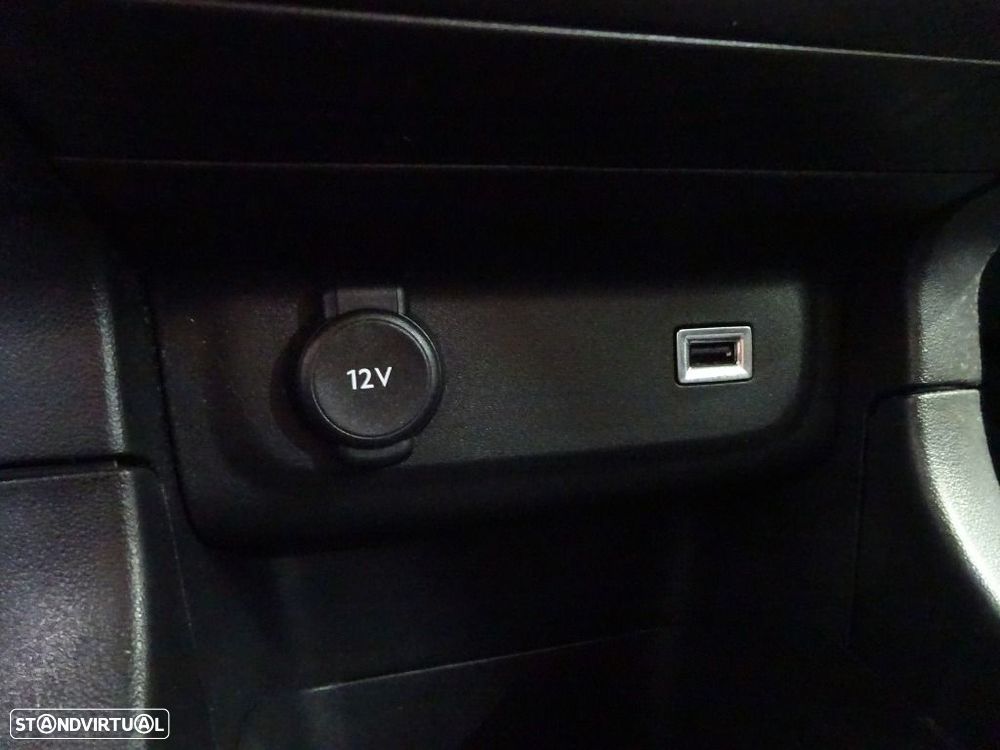 Citroën C3 1.2 PureTech Shine - 27