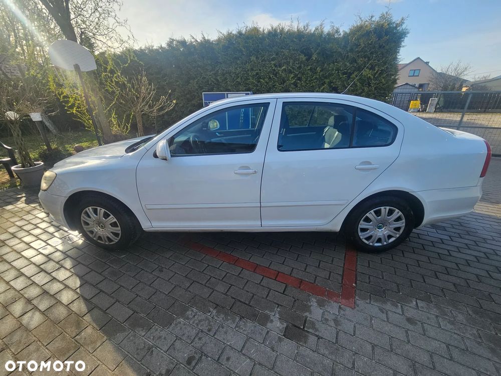 Skoda Octavia 1.6 Ambition - 2