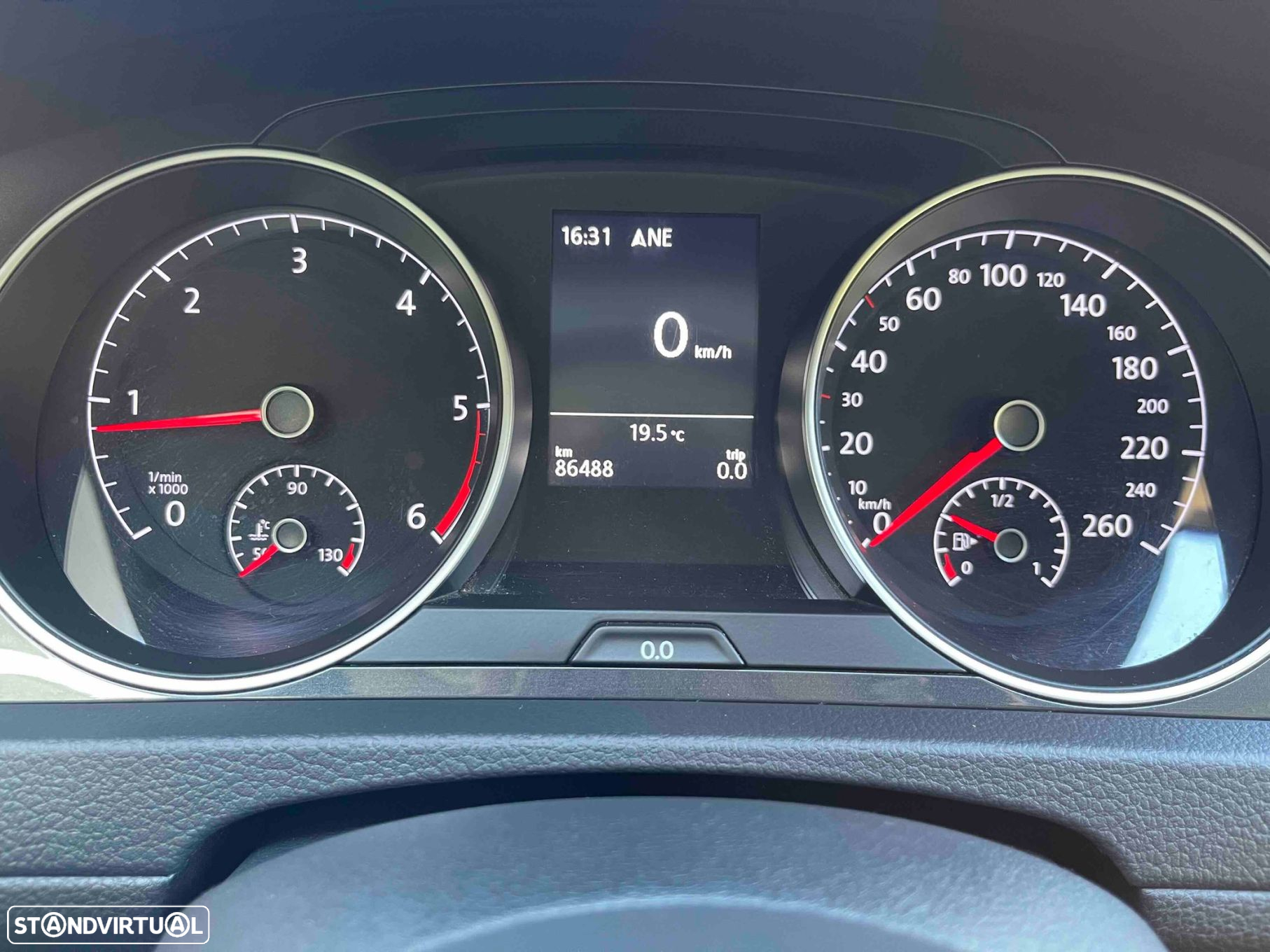 VW Golf 1.6 TDI Confortline - 42
