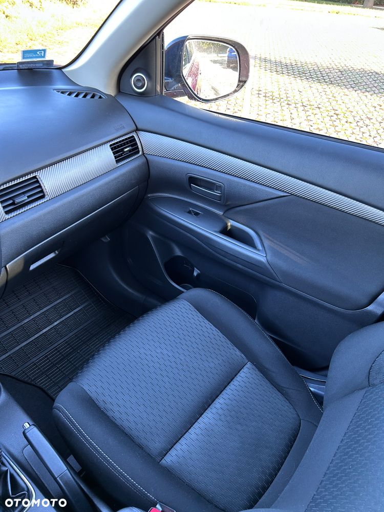 Mitsubishi Outlander - 19