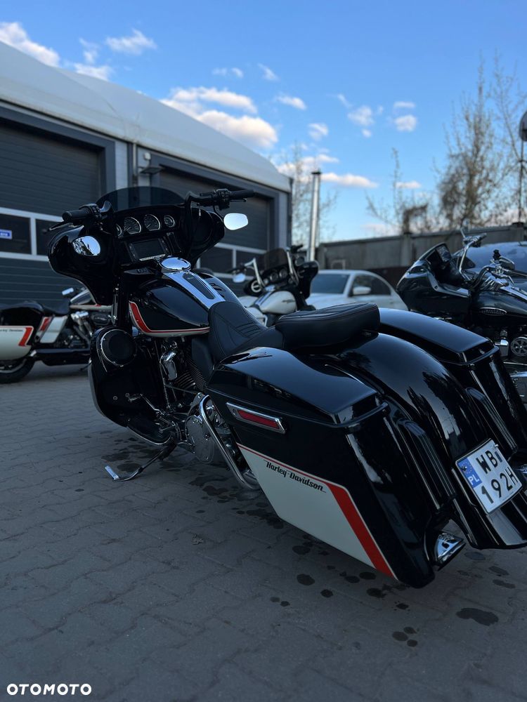 Harley-Davidson Touring Street Glide - 5