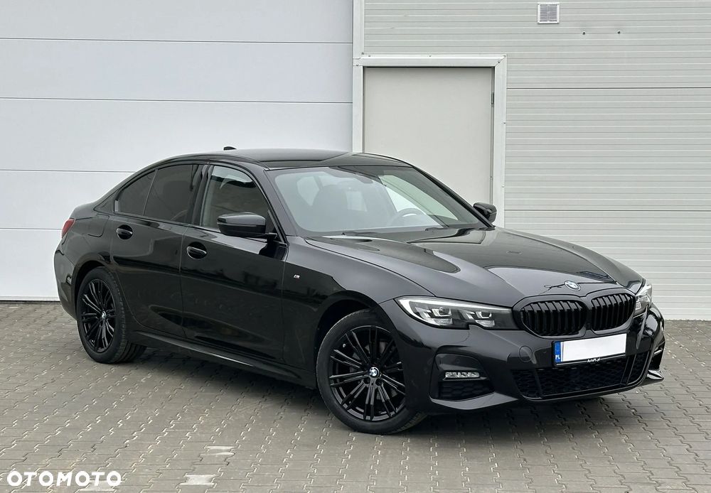 BMW Seria 3 320i xDrive M Sport - 10