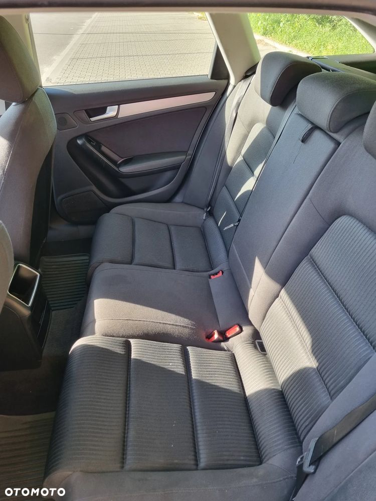 Audi A4 Avant 2.0 TDI - 9