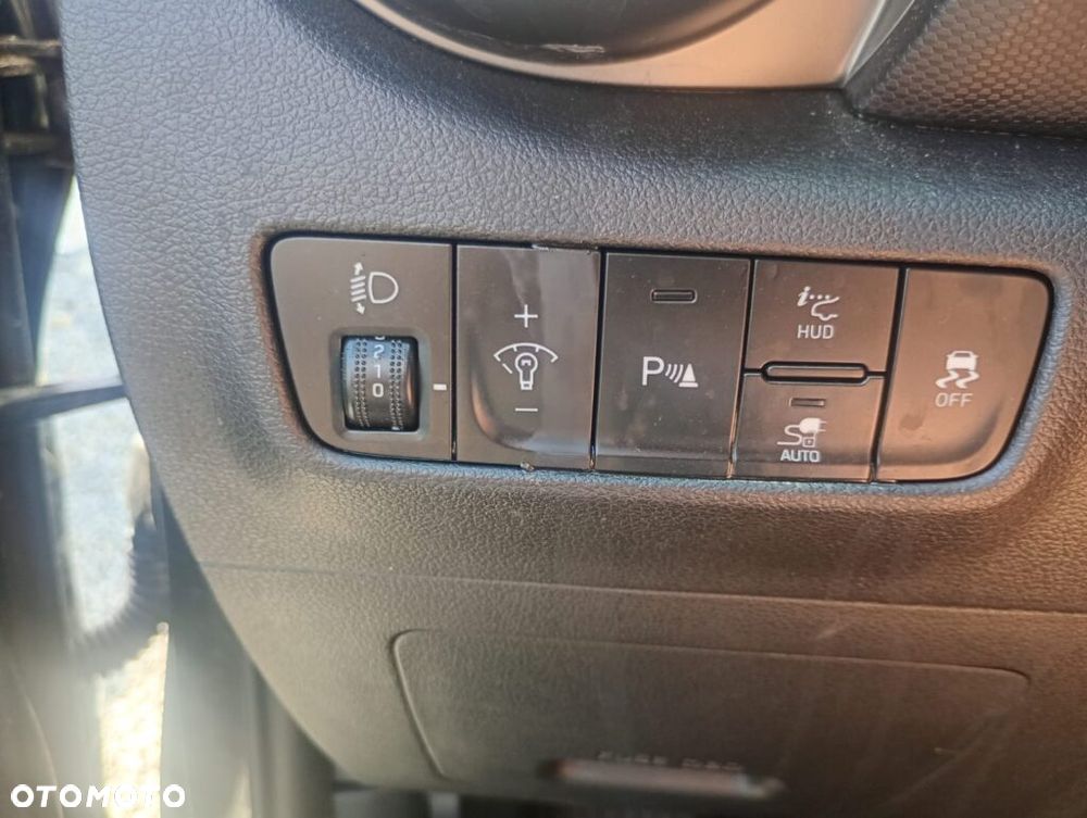 Hyundai Kona - 11