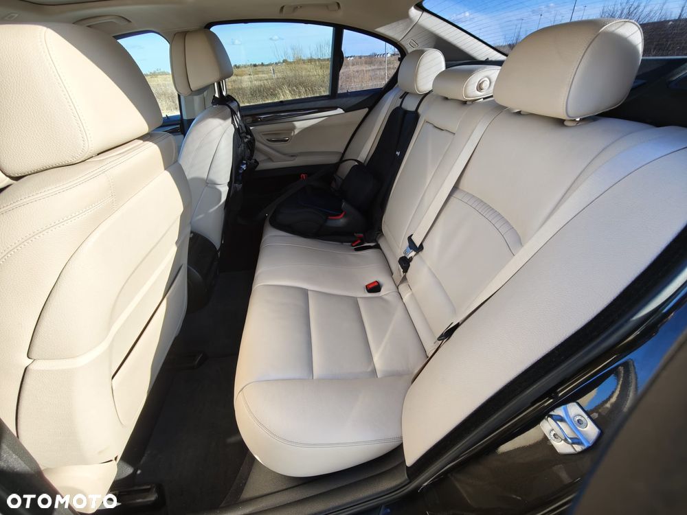 BMW Seria 5 530d - 13