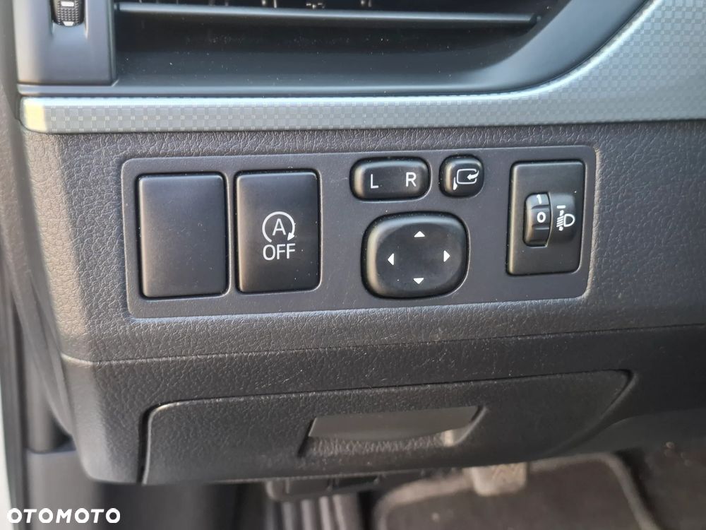Toyota Avensis Touring Sports 1.6 D-4D Comfort - 21