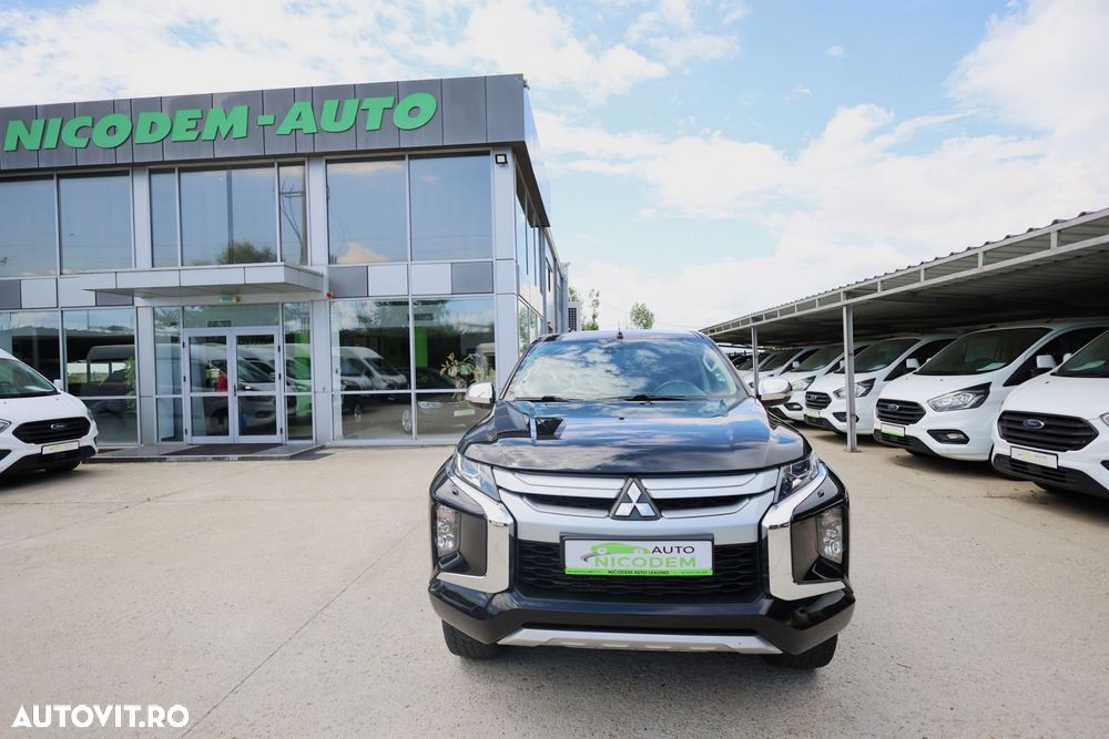 Mitsubishi L200 Double Cab 2.2 DI-D A/T Intense - 11