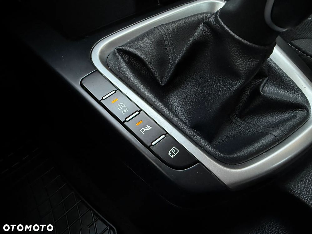 Kia Ceed 1.5 T-GDI M - 38