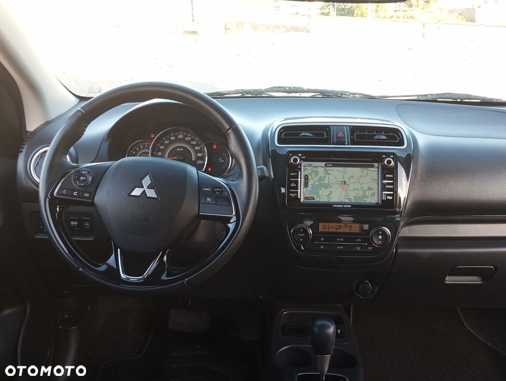 Mitsubishi Space Star - 10