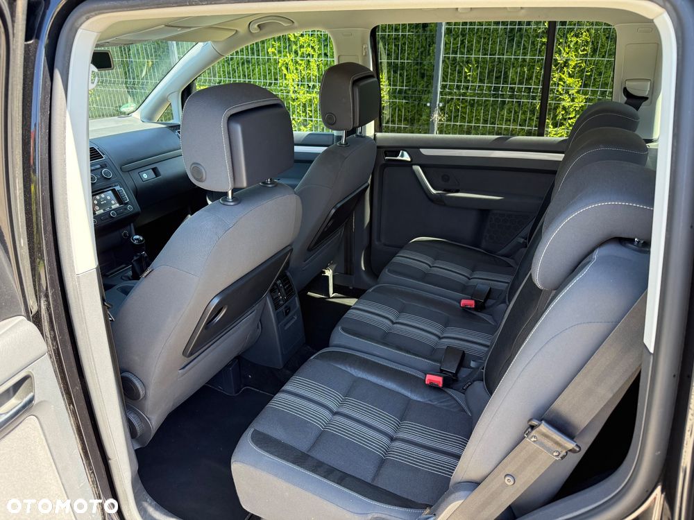 Volkswagen Touran 2.0 TDI DPF Comfortline - 19