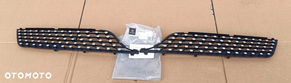 MERCEDES GLC W253 GRILL KRATKA