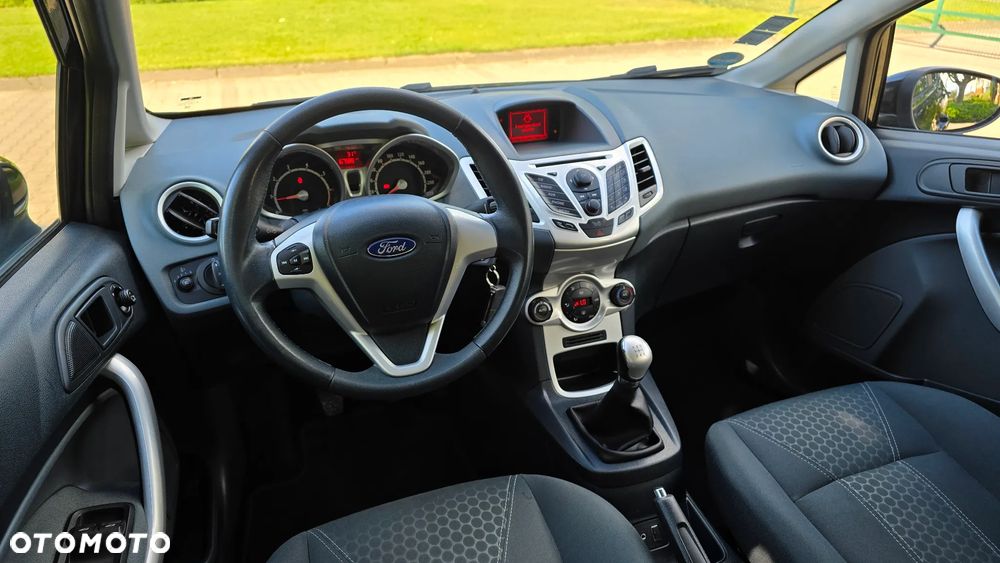 Ford Fiesta - 10