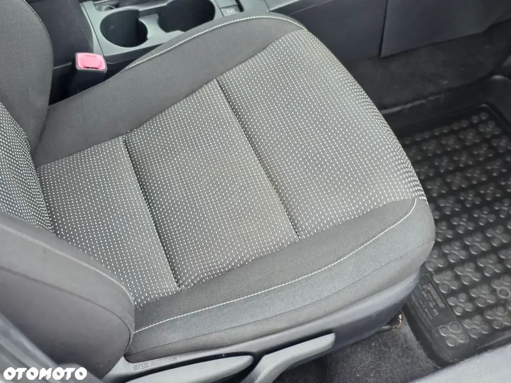 Toyota Auris 2.0 D-4D Prestige - 25