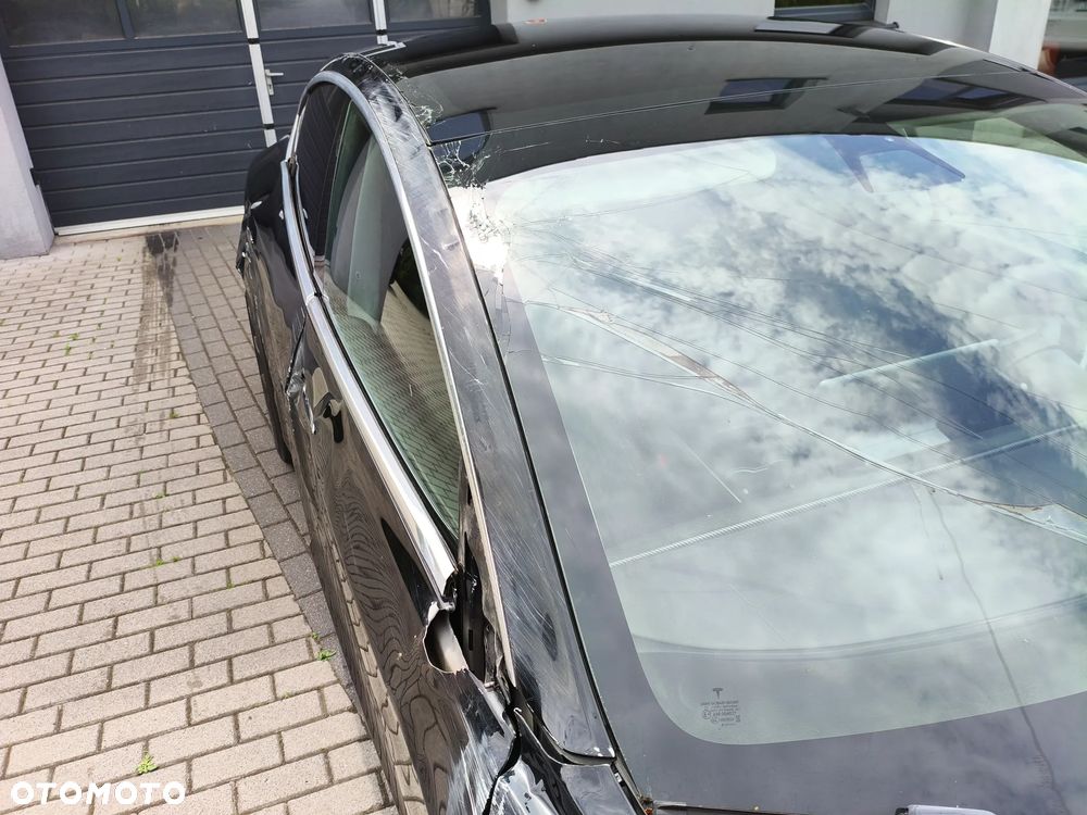 Tesla Model 3 - 6