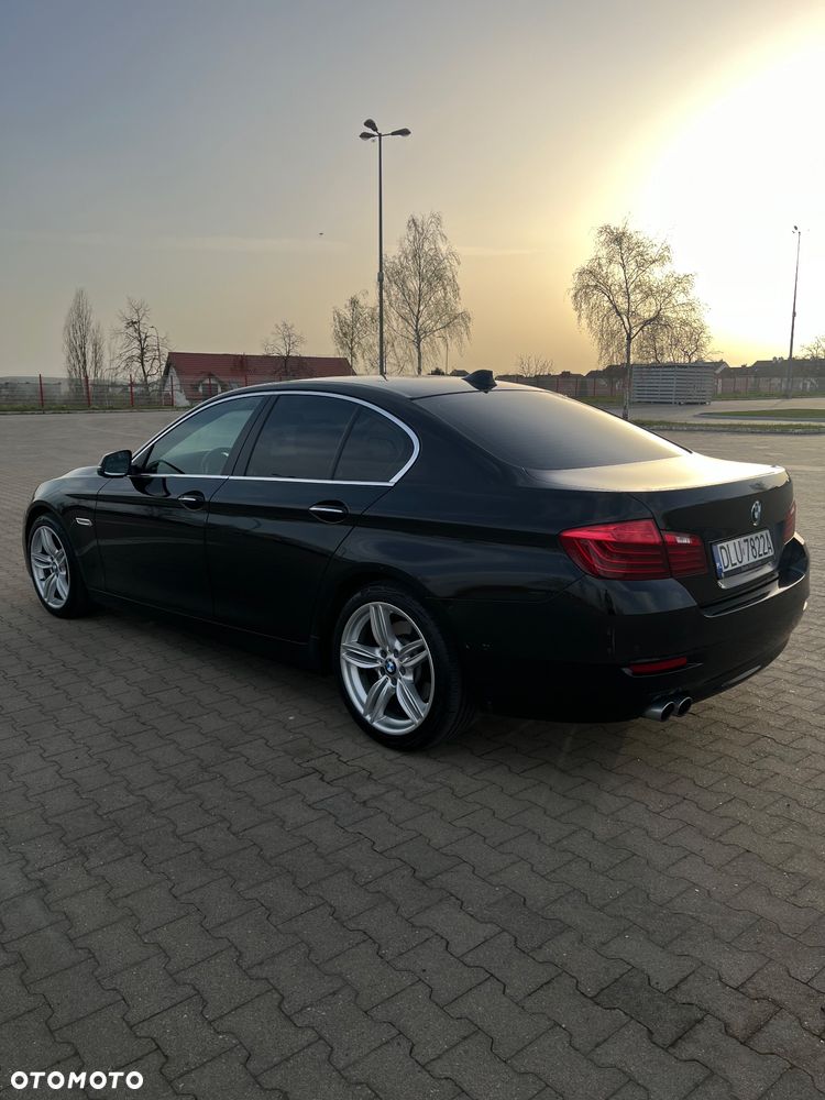 BMW Seria 5 520d xDrive - 7