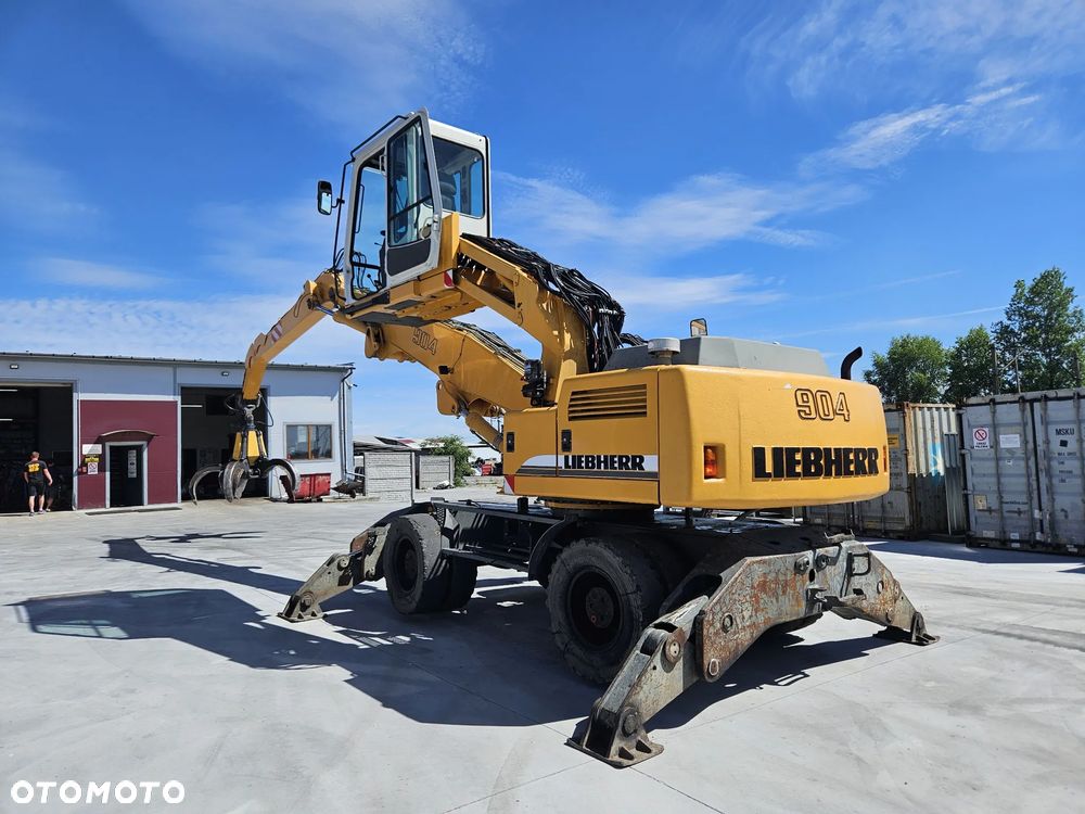Liebherr A904 - 18