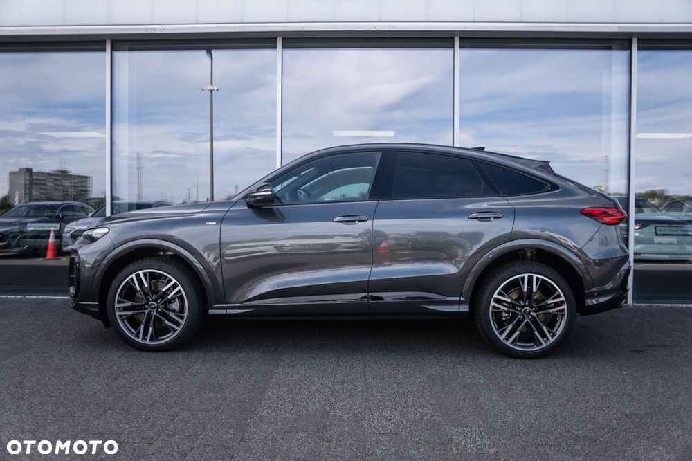 Audi Q5 Sportback - 9