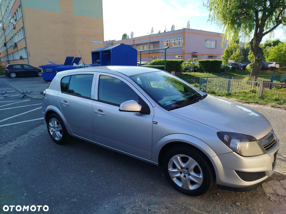Opel Astra 1.6 Enjoy - 2