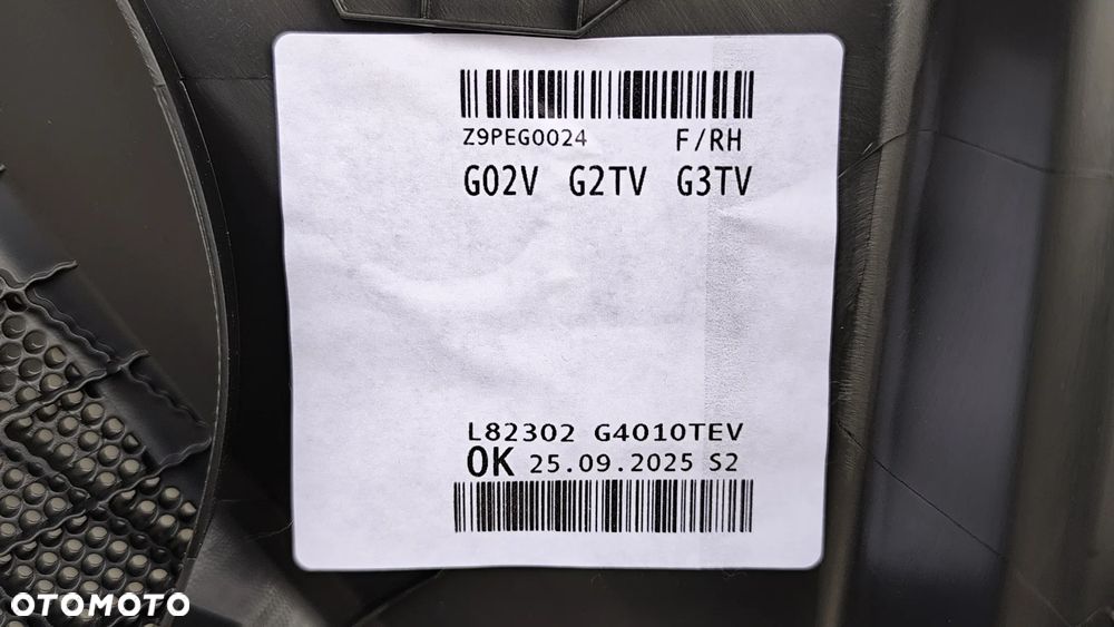 BOCZEK TAPICERKA DRZWI PRZEDNICH PRAWYCH PRZÓD HYUNDAI I30 III 82302-G4010 - 11