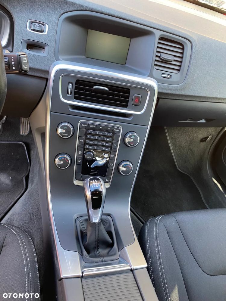 Volvo V60 D4 Drive-E Kinetic - 11