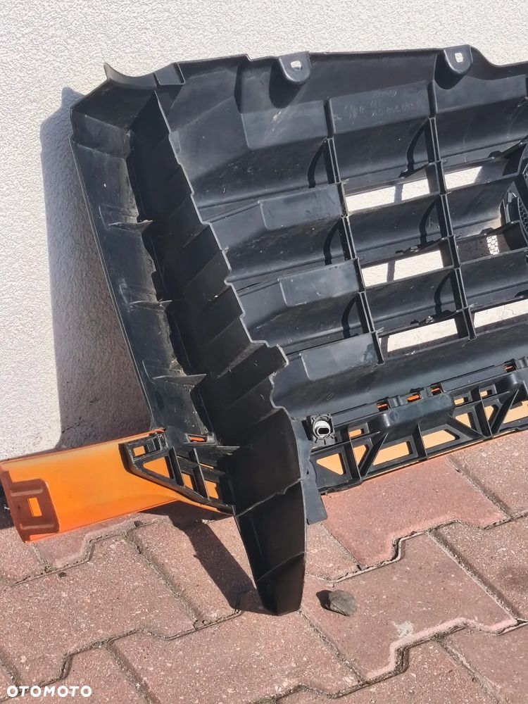 VW CRAFTER LIFT 2011- Atrapa Chodnicy Grill Emblemat Chrom Oryginał - 6