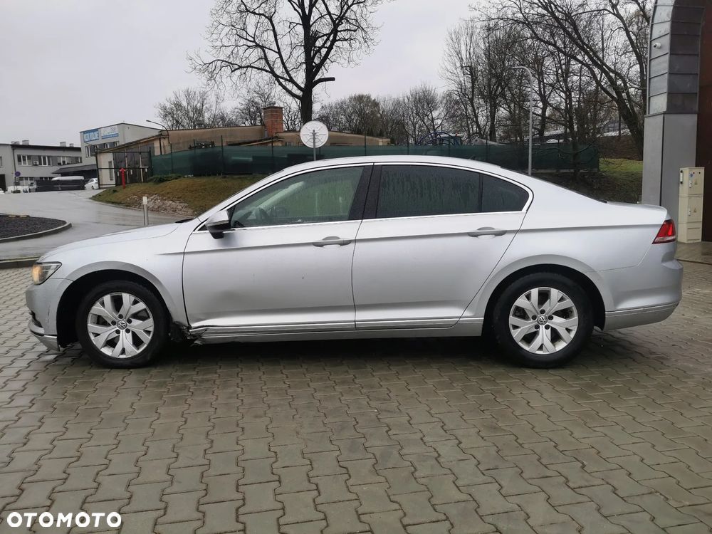 Volkswagen Passat 2.0 TDI (BlueMotion Technology) DSG Comfortline - 4
