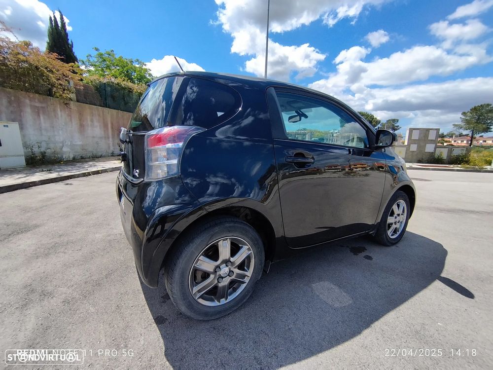 Toyota iQ 1.4 D-4D + - 13