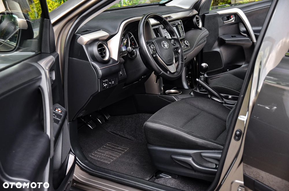 Toyota RAV4 2.0 4x4 Executive - 23
