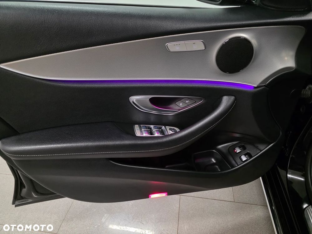 Mercedes-Benz Klasa E 220 d 9G-TRONIC AMG Line - 23