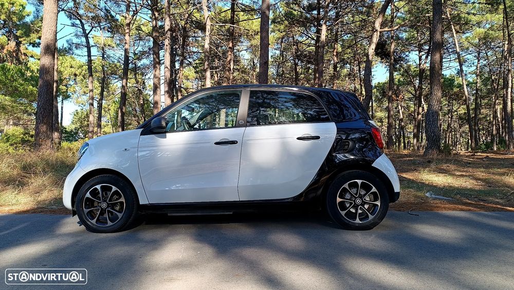 Smart ForFour EQ - 3