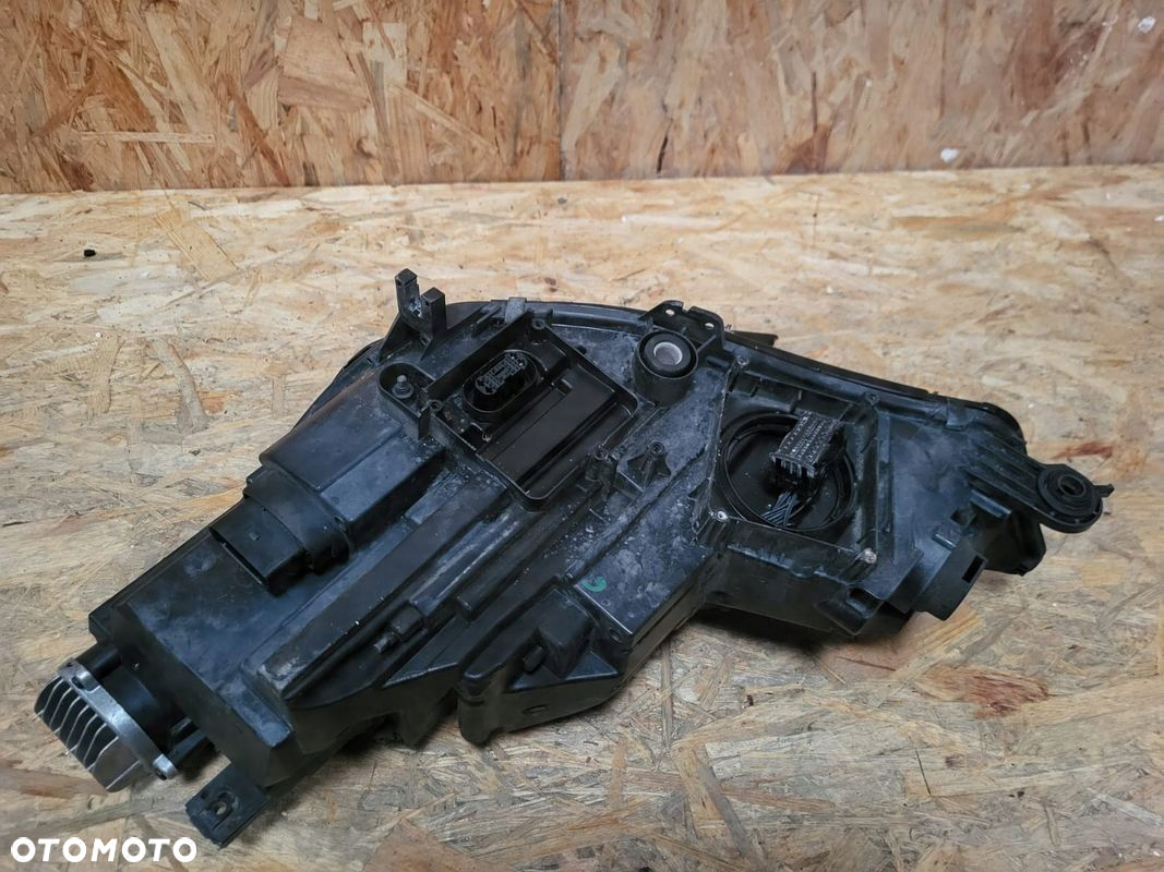 LAMPA AUDI A4 B9 MATRIX 8W0941036 - 4