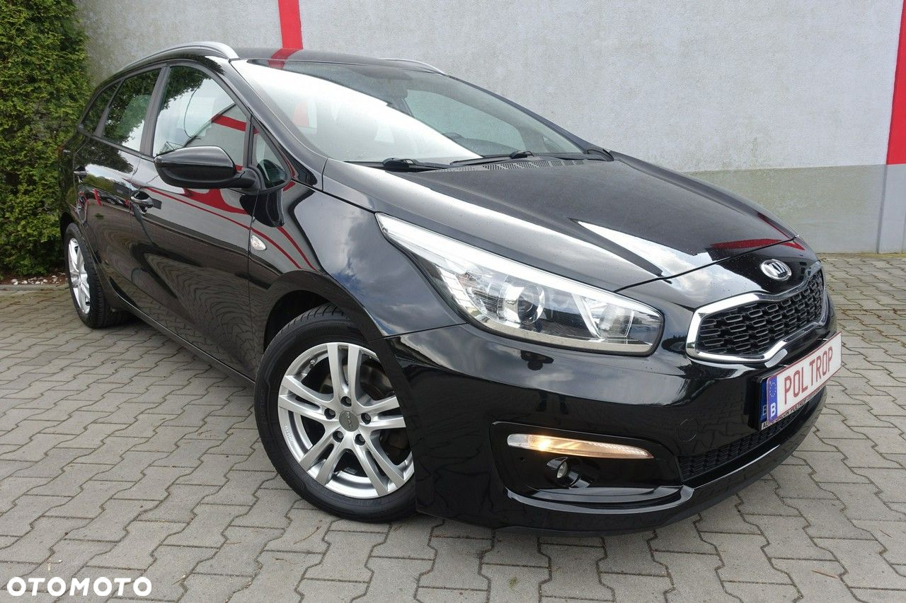 Kia Ceed - 4