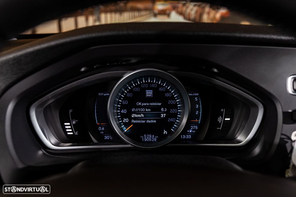 Volvo V40 Cross Country 2.0 D2 - 15