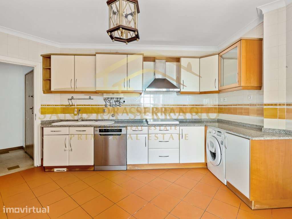 Apartamento T4 com 390 m², terraço, piscina, vista desafogada e 2 g... - Grande imagem: 5/21