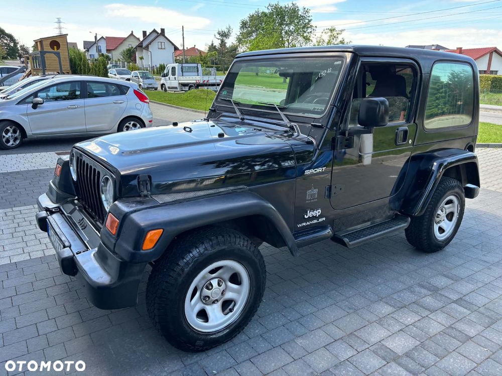 Jeep Wrangler - 8