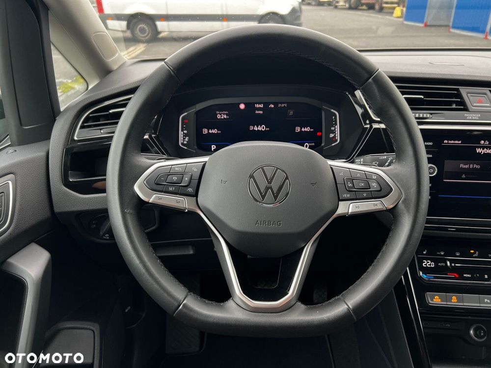 Volkswagen Touran - 23