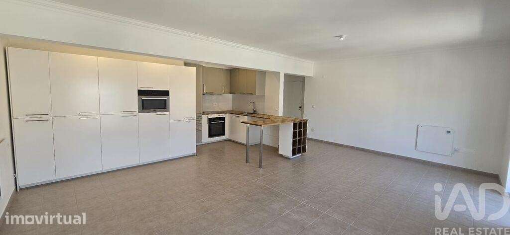 Apartamento T2 em Cadaval e Pêro Moniz de 95 m2 - Grande imagem: 3/20