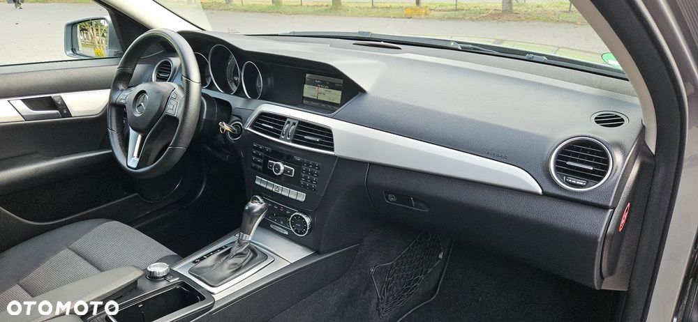 Mercedes-Benz Klasa C 180 Kompressor Automatik BlueEFFICIENCY Avantgarde - 25