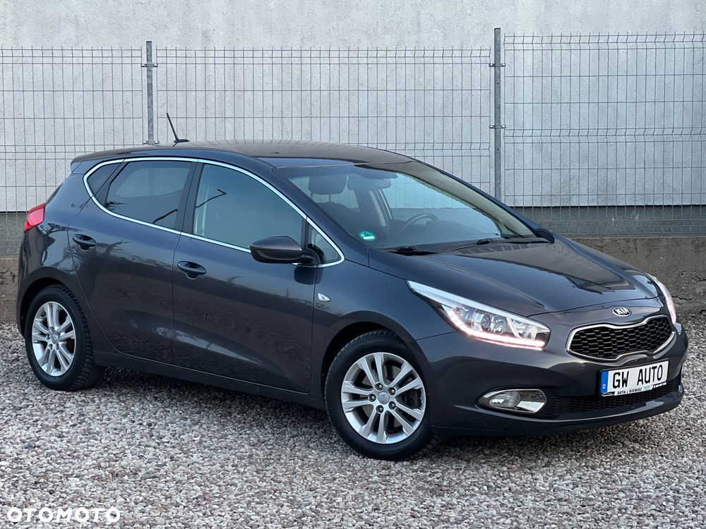 Kia Ceed 1.4 CVVT Dream Team Edition - 2