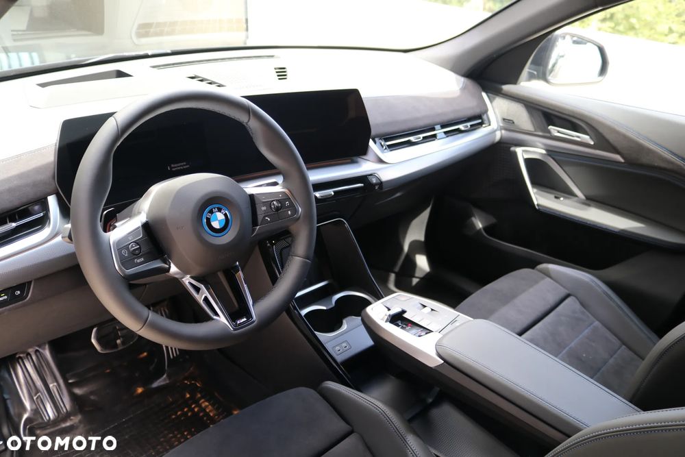 BMW iX2 eDrive20 66.5kWh M Sport Edition - 20