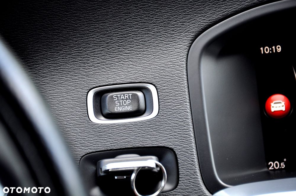 Volvo V60 D4 Drive-E R-Design Momentum - 34