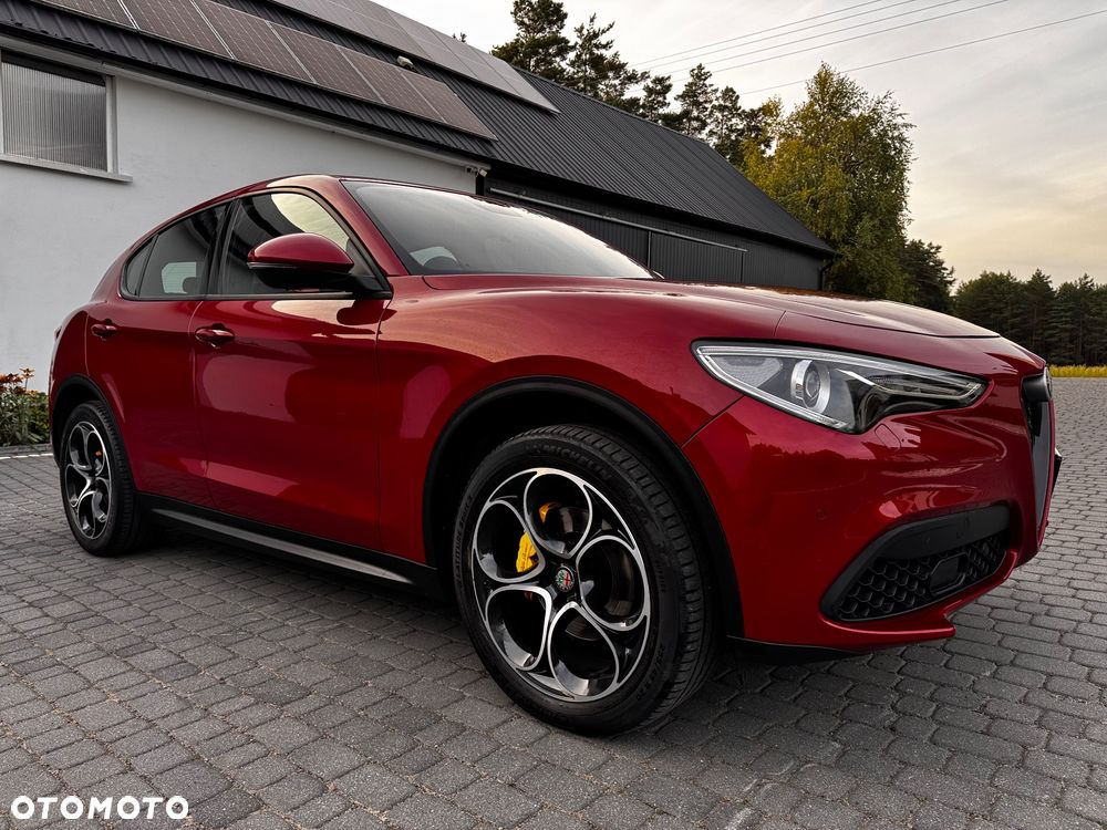 Alfa Romeo Stelvio - 2