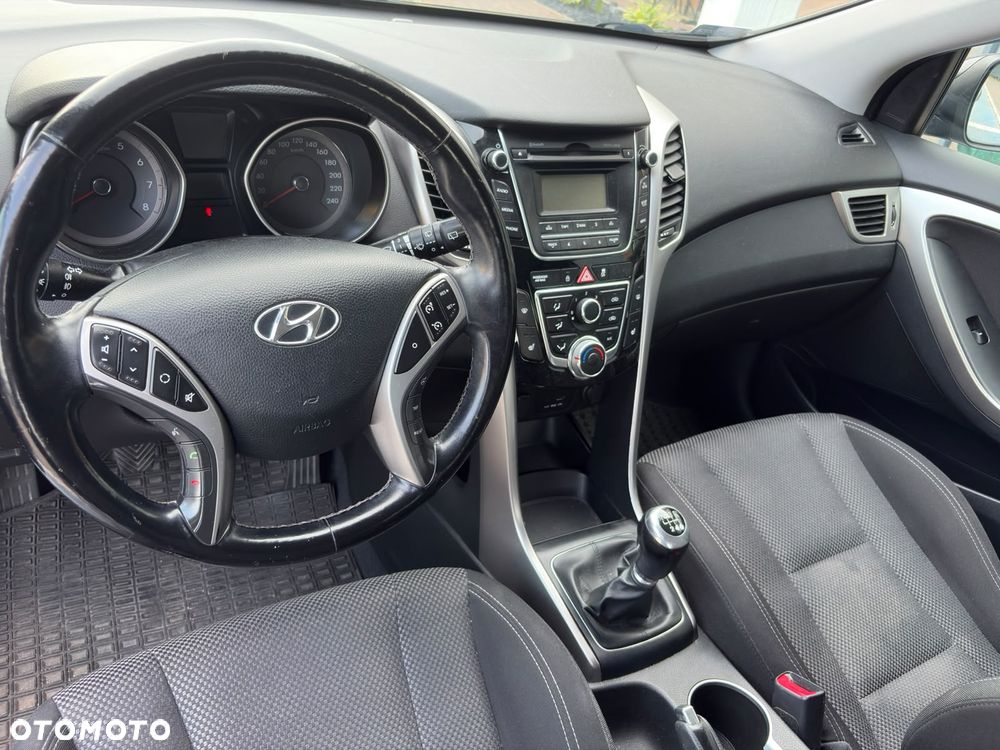 Hyundai i30 1.4 Comfort - 13