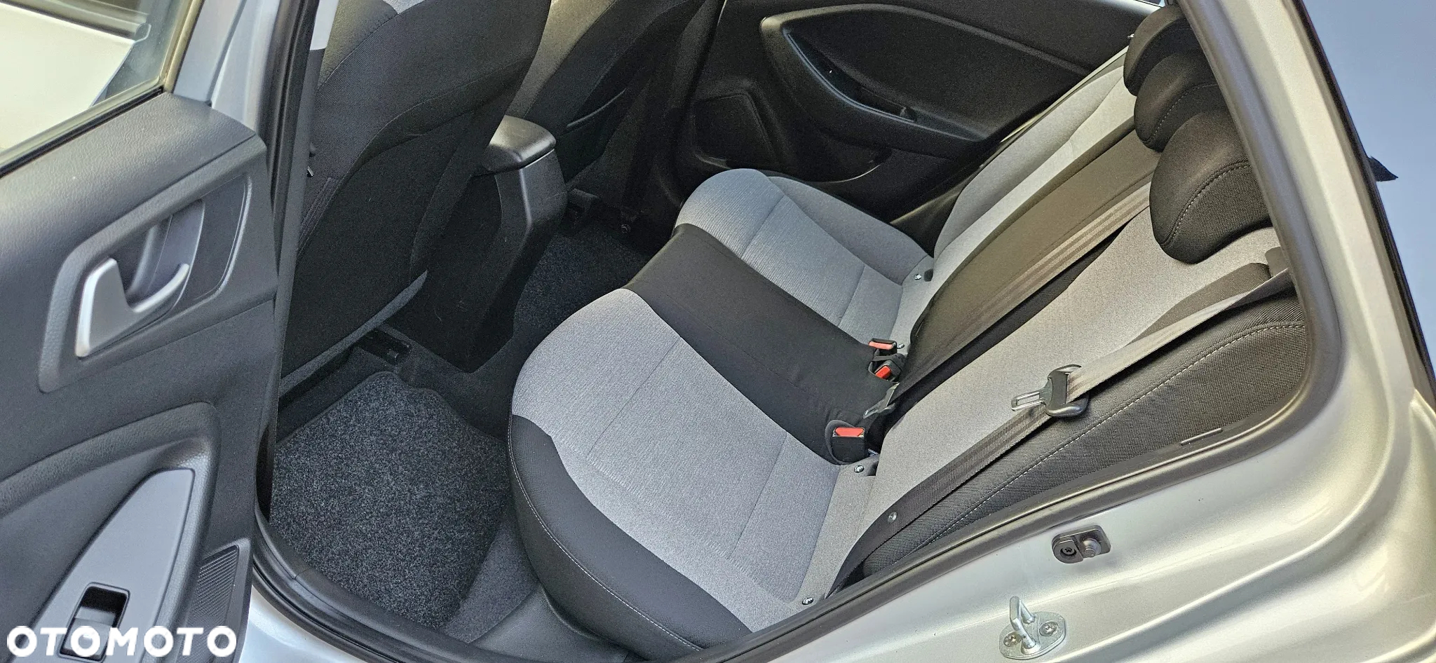 Hyundai i20 1.2 YES Silver - 21