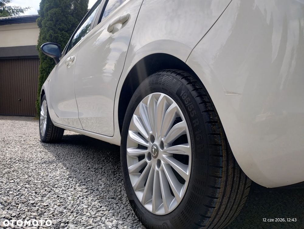 Opel Corsa 1.4 Color Edition - 12