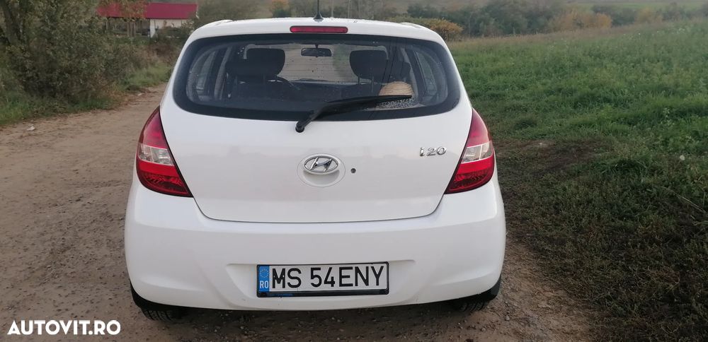 Hyundai i20 1.2 Economy - 11