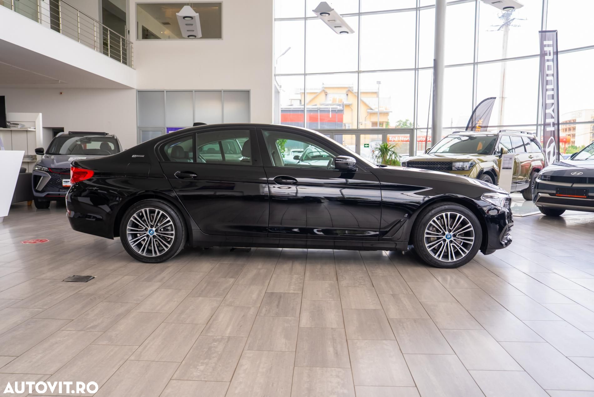 BMW Seria 5 530e iPerformance Aut. Sport Line - 11