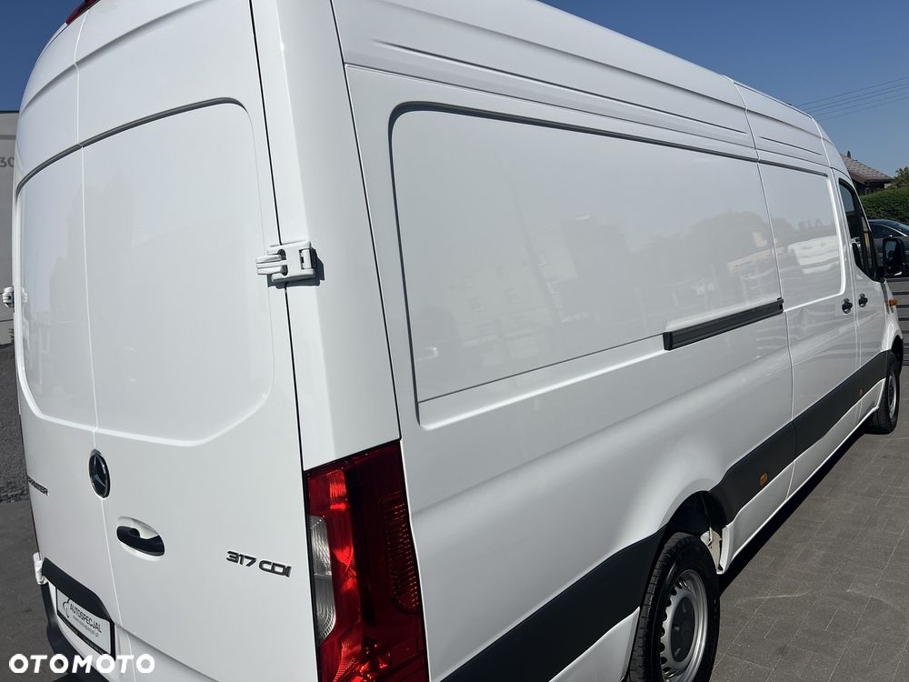 Mercedes-Benz Sprinter - 10
