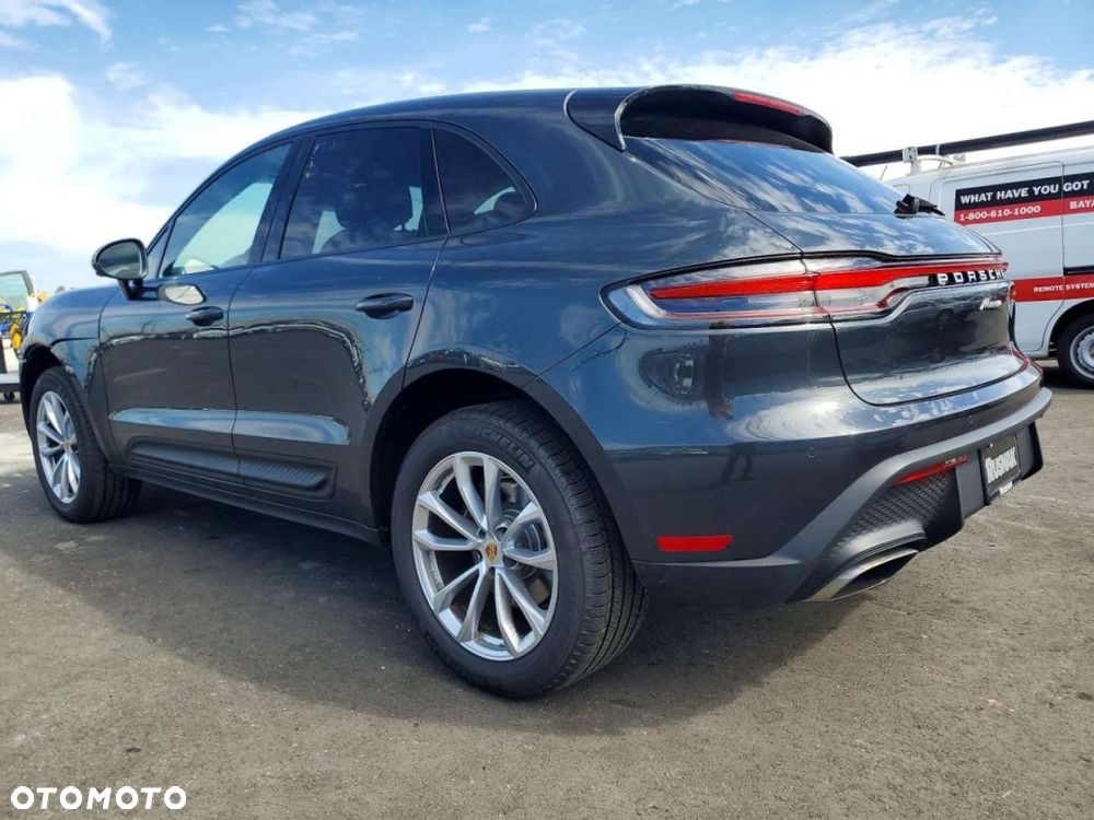Porsche Macan - 2